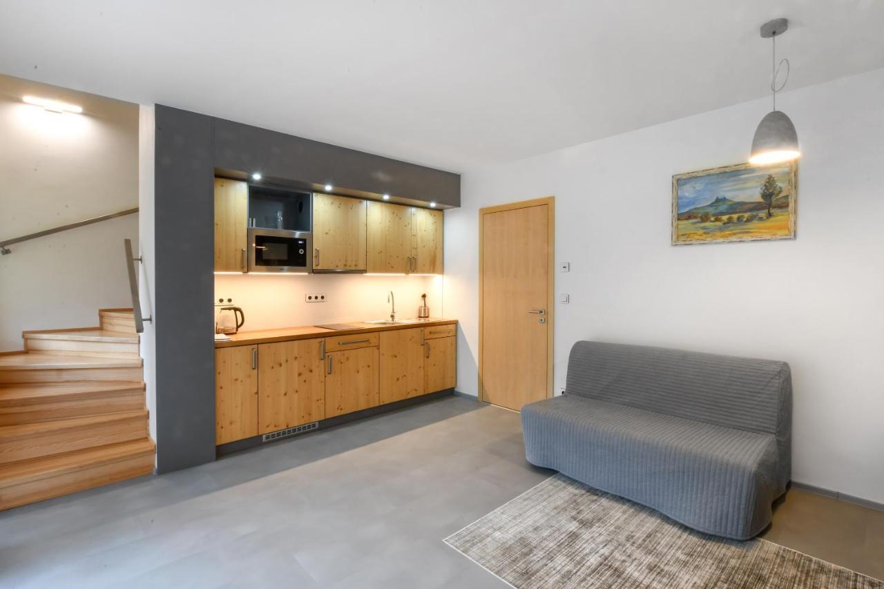 Apartmany U Jizery Турнов Экстерьер фото